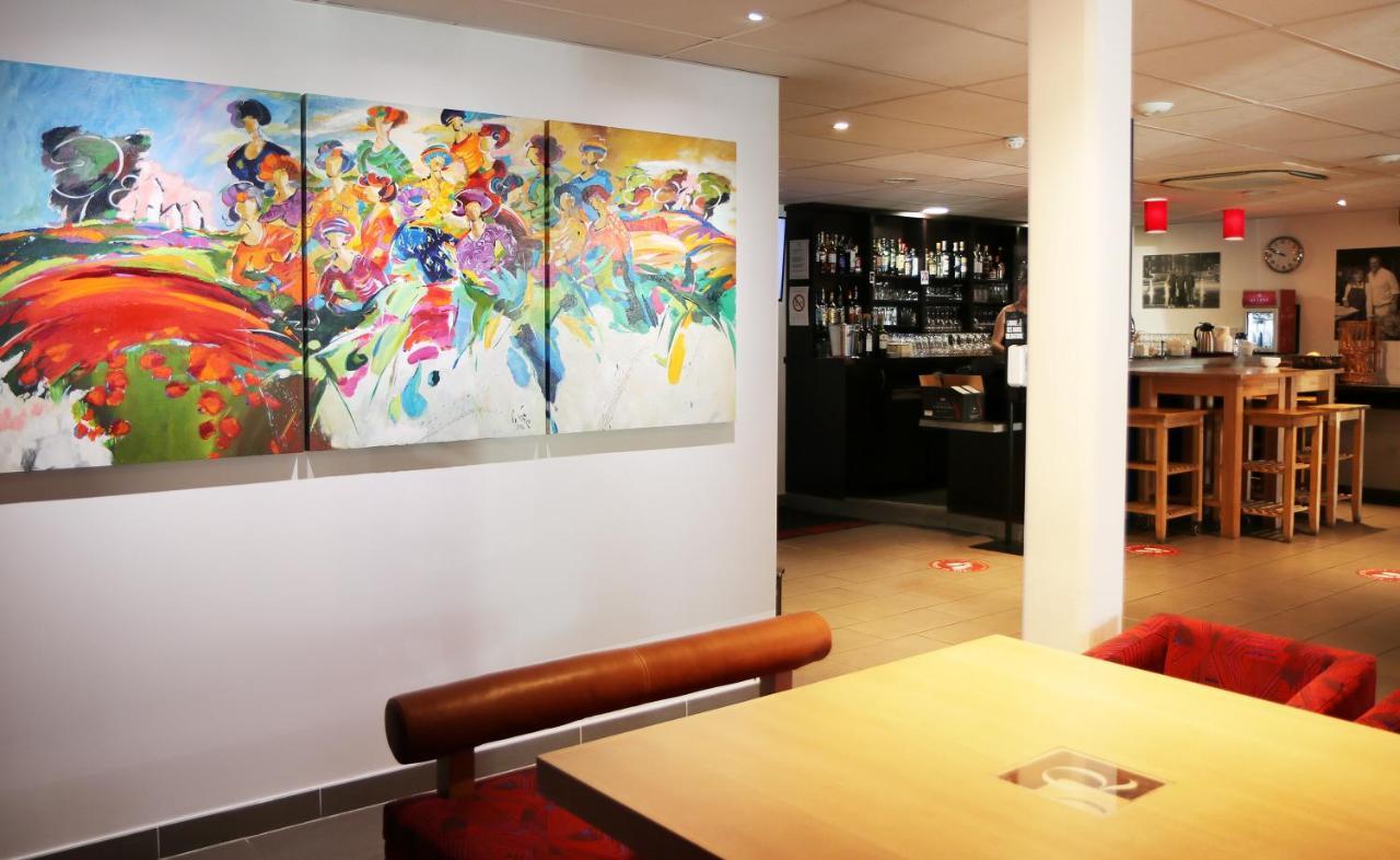 Le Quarre Hotel Bistrot Bruguieres Exterior photo